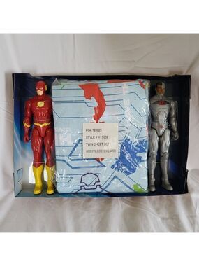 Master of the Universe Twin Sheet Set with Justice League Action Figures